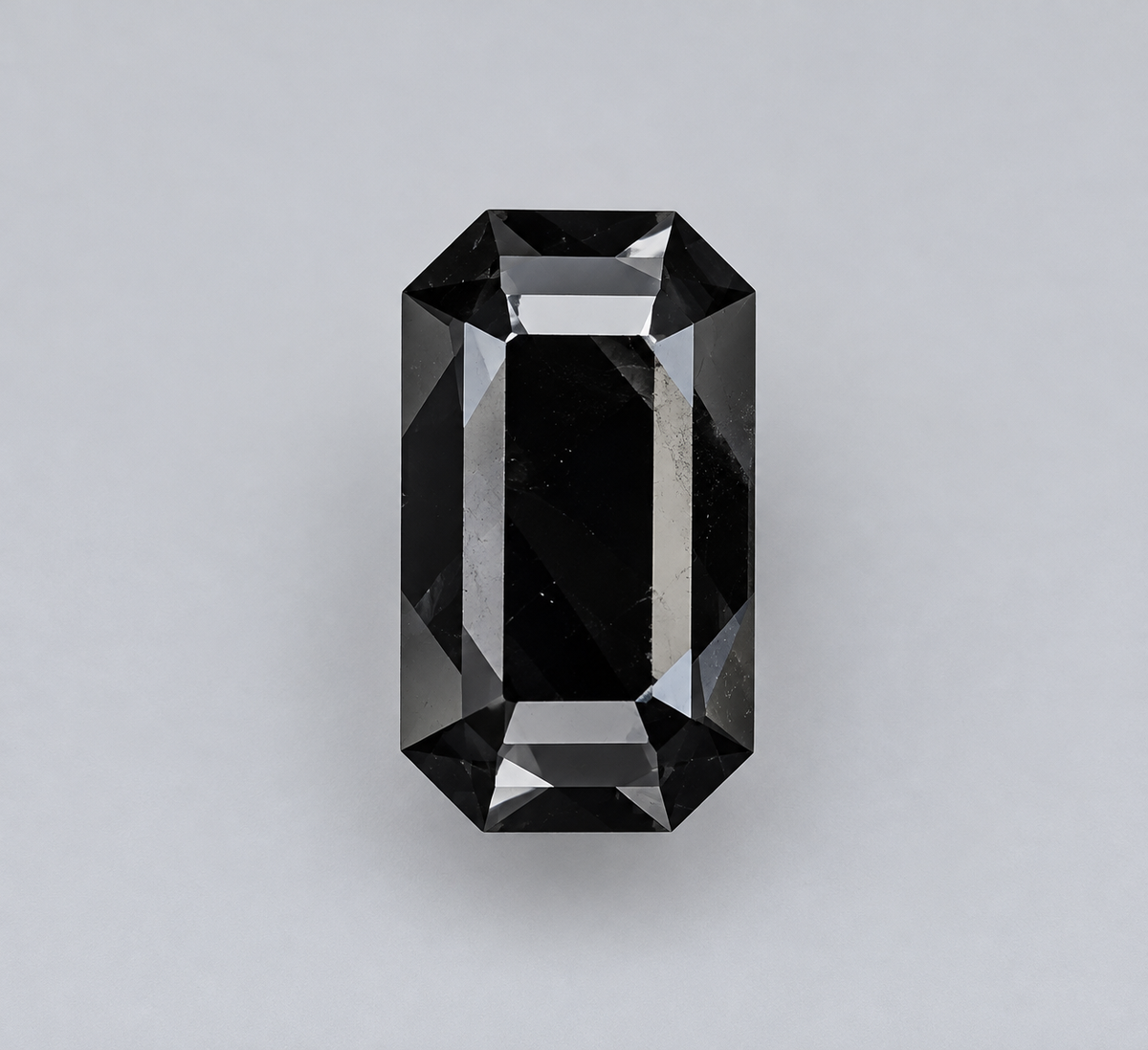 0.31 ct Emerald natural diamond – face up