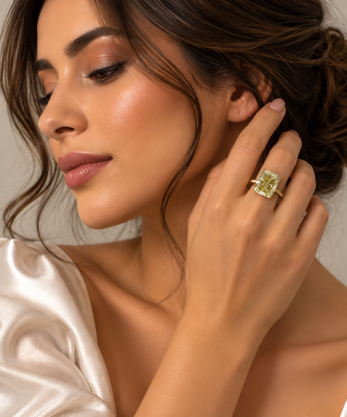 0.40 ct Radiant natural diamond – lifestyle