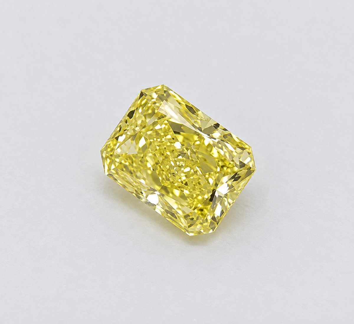 0.17 ct Radiant natural diamond