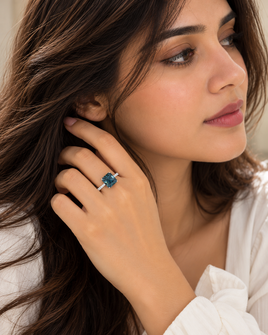 1.00 ct Radiant sapphire – lifestyle