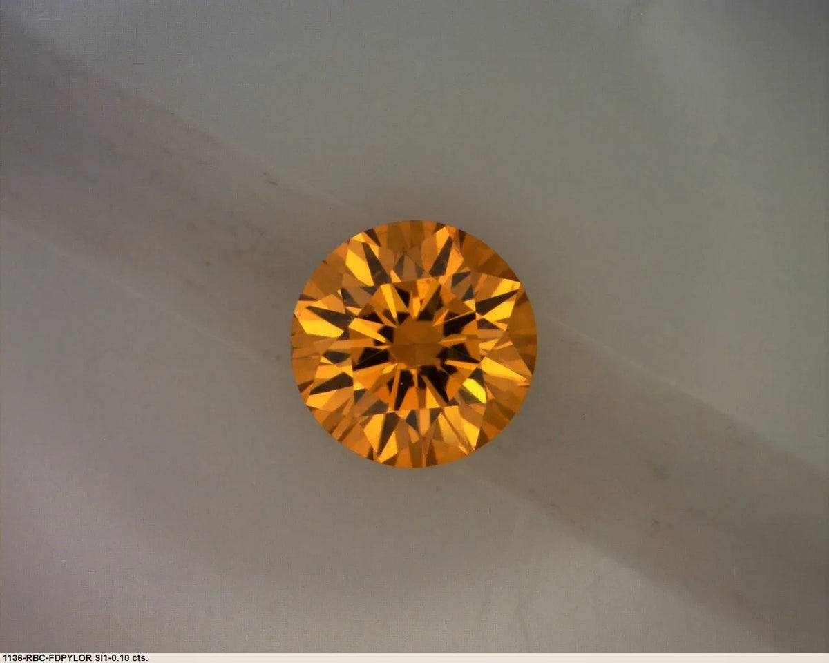 0.10 ct Round natural diamond