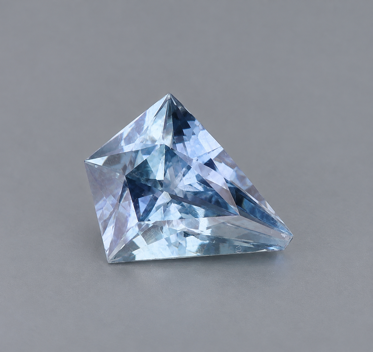 1.00 ct Kite sapphire – face up