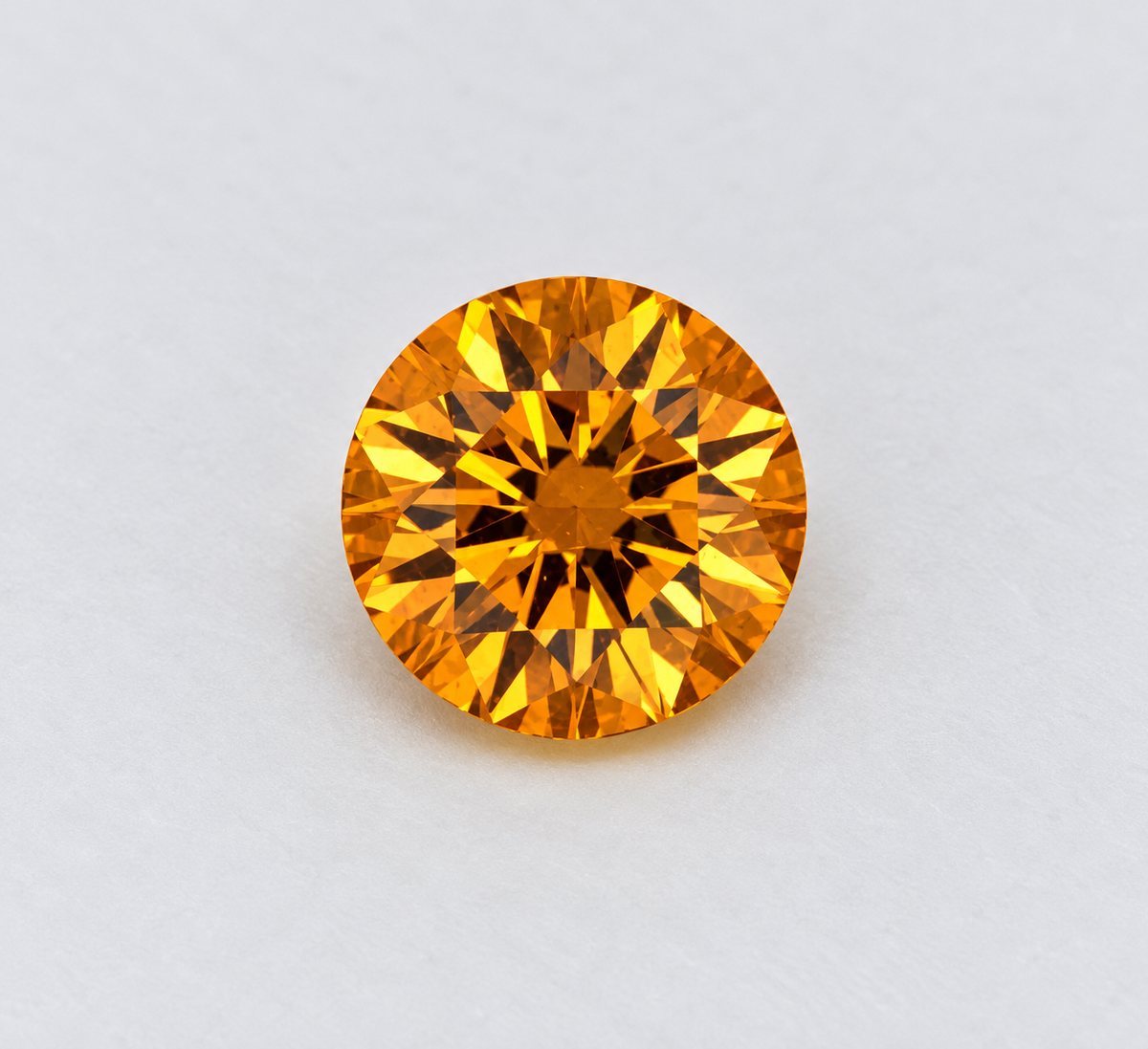 0.10 ct Round natural diamond – face up